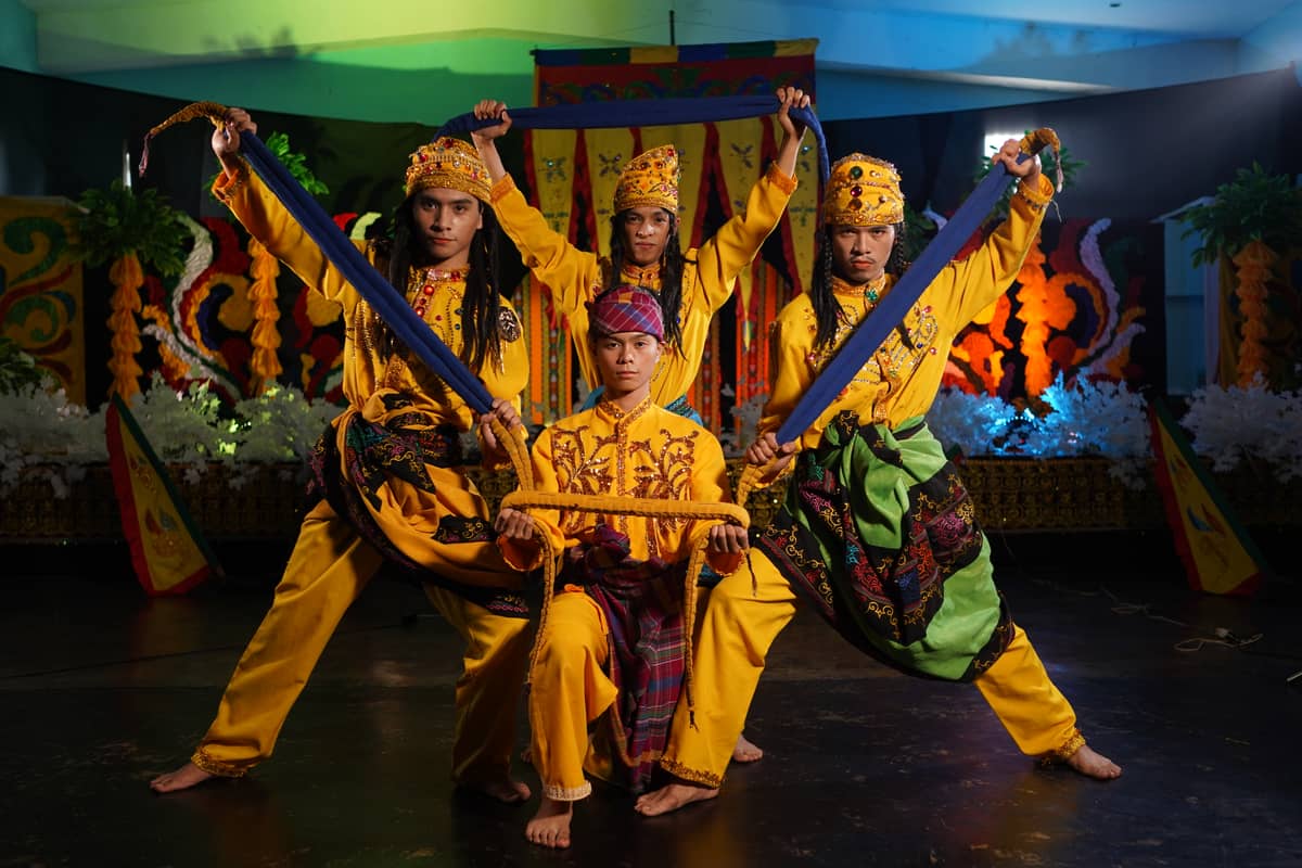 Sining Kambayoka Ensemble brings to life the kasipa sa manggis.